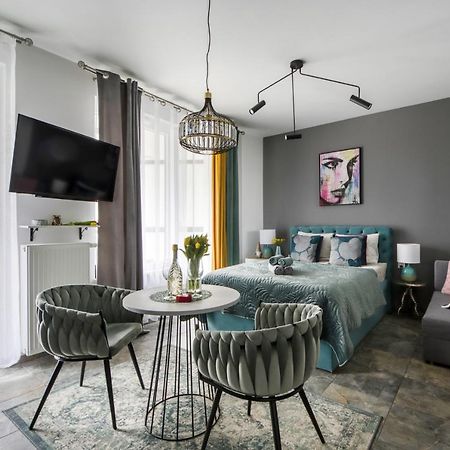 Apartamenty Metropark Krzemieniecka-Lux Varšava Exteriér fotografie