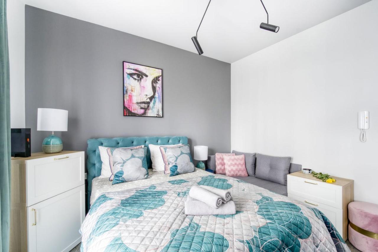 Apartamenty Metropark Krzemieniecka-Lux Varšava Exteriér fotografie