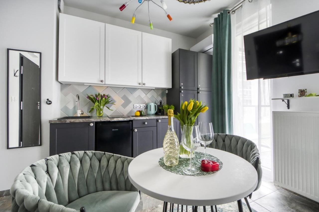Apartamenty Metropark Krzemieniecka-Lux Varšava Exteriér fotografie